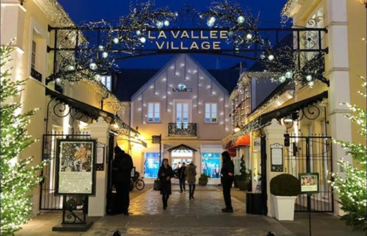 Studio Disneyland Paris Holidays 몽테브랭 외부 사진